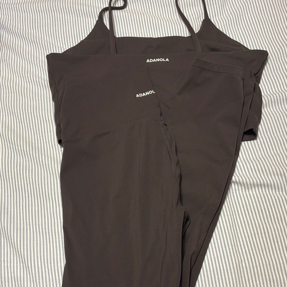 Adanola Set - Picture 4 of 5